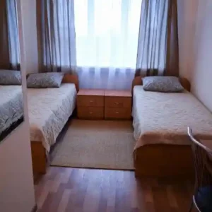 Двухместный (Двухместный номер с 2 отдельными кроватями и ванной комнатой) Белые Мосты